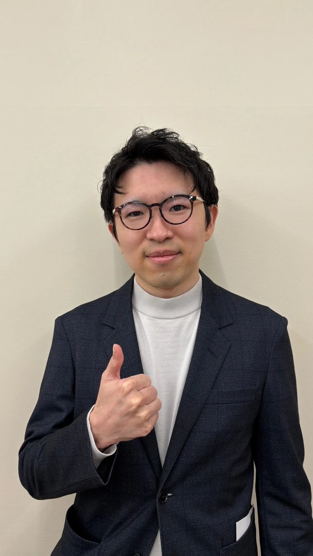 いとこのeスポーツlolプレイヤーのEvi君ご来店✂︎